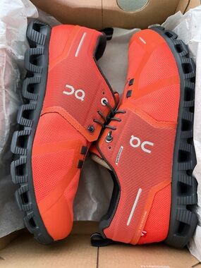 On Running Women’s Cloud 5 Warerproof Red Running Shoes S 8